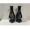 20010 . Black lacquer vase