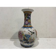 15027 . Wu cai vase