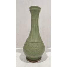 15057  Green vase    ***SOLD  10,11,2021 ***